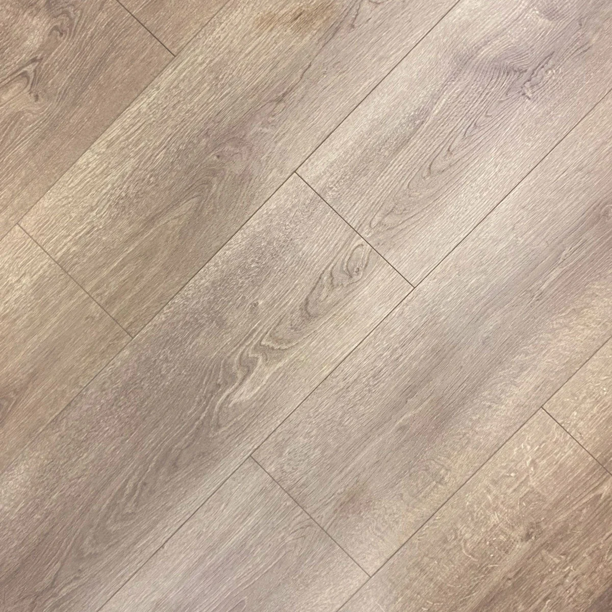 12mm LESSCARE Waterproof Laminate Royal Oak - Image 2