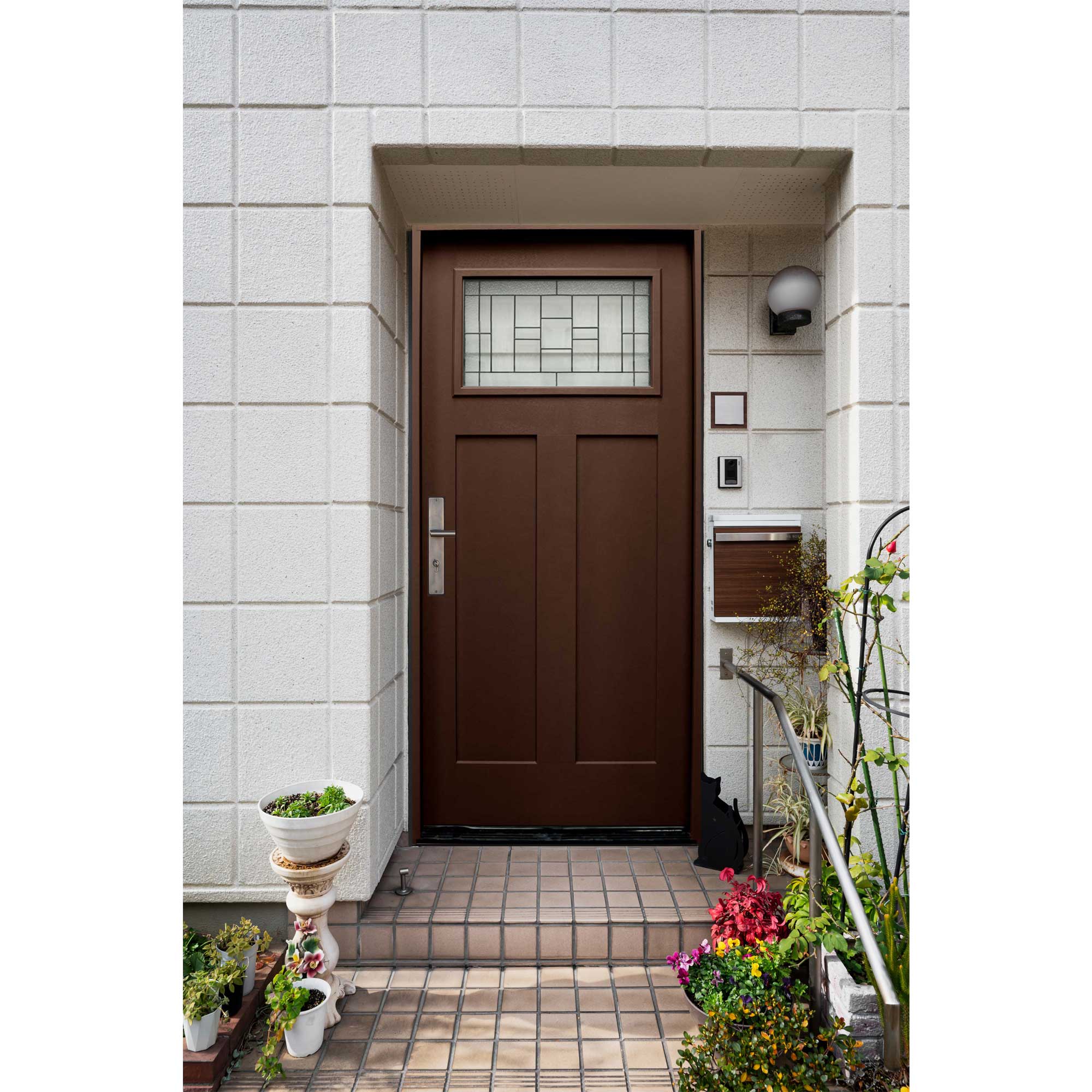 Hometown 36 in. x 80 in. 1/4 Lite Decorative Glass Stained Dark Walnut Prehung Fiberglass Exterior Door with Brickmold - Image 2