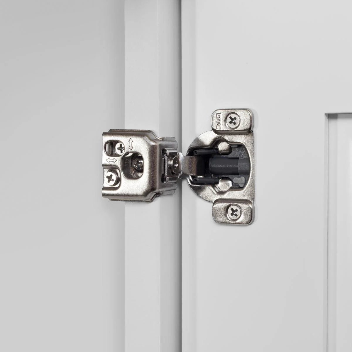 Straight Filler F696 Alpina White LessCare 6 in. width 96 in. height - Image 7